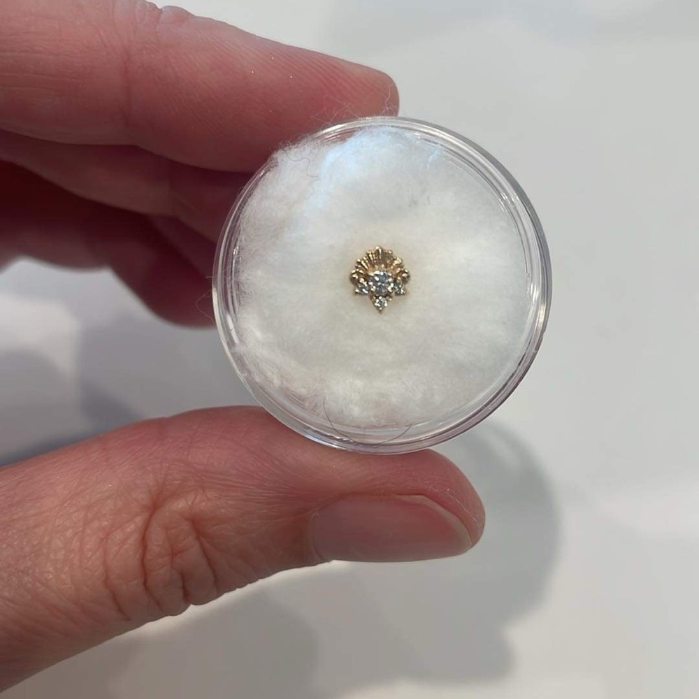 *SOLD* AuAdore Yellow Gold “Lennox” Threadless End